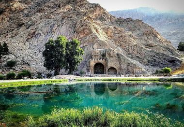 درهای طاق بستان به روی گردشگران گشوده شد