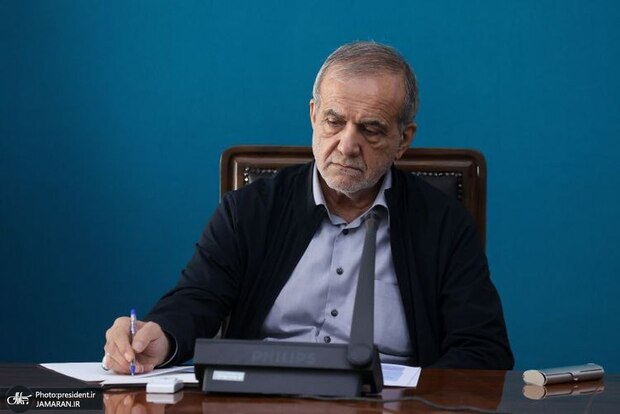 پیام پزشکیان به کشورهای مسلمان همزمان با عید سعید فطر/ فقط رژیم صهیونیستی از اختلاف میان ما منتفع می‌شود