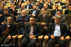 دیدار رئيس و جمعی از كاركنان سازمان فرهنگ و ارتباطات اسلامي با سید حسن خمینی