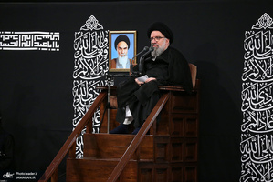 آخرین شب مراسم عزاداری حضرت اباعبدالله الحسین(ع) در حسینیه امام خمینی(ره)