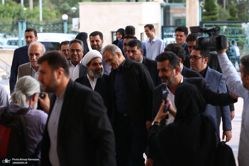 تجدید میثاق مسعود پزشکیان رئیس جمهور منتخب، با آرمان های حضرت امام خمینی (س) -3