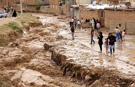 500 نفر از ساکنان شهرستان ایذه گرفتار سیل شدند  وقوع گرد و غبار 9 برابر حد مجاز در خوزستان