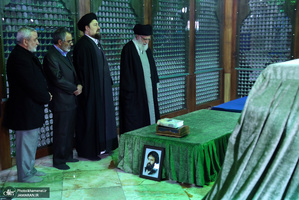 حضور رهبر معظم انقلاب در مرقد مطهر امام خمینی(س) و گلزار شهیدان