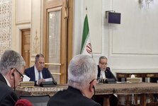 عراقچی: دیدگاه مشترک ما و روسیه این است که مسائل منطقه راه‌حل نظامی ندارند/ لاوروف: روسیه هیچ اشتیاقی برای تجدیدنظر در توافقات خود با ایران ندارد/ دکتر پزشکیان می‌تواند روزهای آینده به مسکو سفر کند/ سال گذشته، ۲۱ درصد رشد تجارت اقتصادی داشته‌ایم