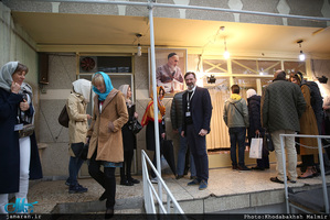 بازدید گردشگران آلمانی و اتریشی از بیت امام خمینی (س) در جماران 