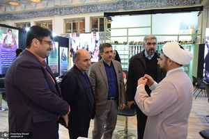 غرفه موسسه تنظیم و نشر آثار امام خمینی (س) در سی و سومین نمایشگاه بین المللی قرآن کریم-3