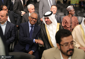 دیدار مسئولان نظام، سفرای کشور‌های اسلامی و مهمانان کنفرانس وحدت با رهبر انقلاب