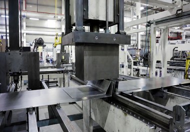 پیشرفت‌های نوین در خمکاری ورق نازک: از روش‌های سنتی تا اتوماسیون هوشمند و کاربردها در صنایع هوافضا و خودرو