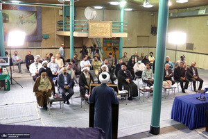 دیدار اعضای جبهه فرهنگی نقلاب اسلامی با سید حسن خمینی