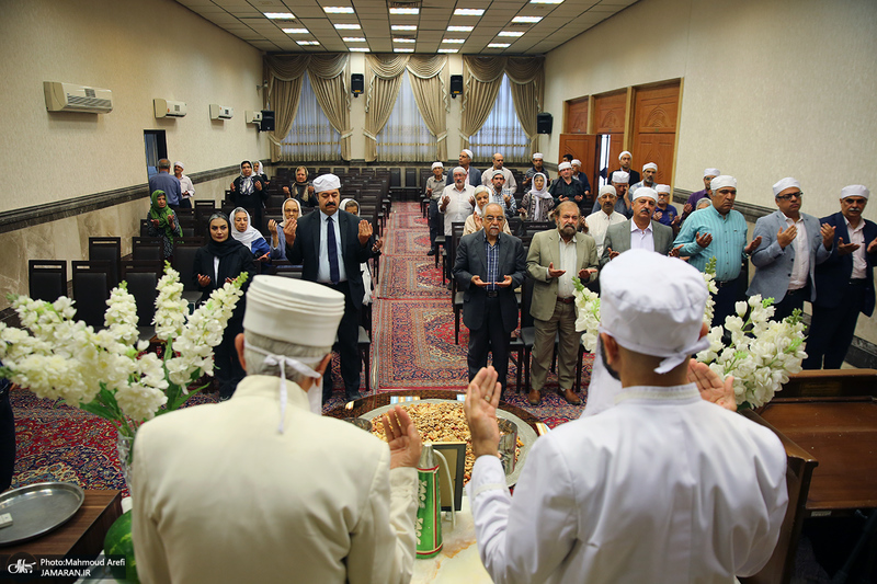 مراسم بزرگداشت امام خمینی (س) در آدریان زرتشتیان