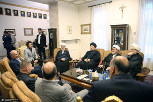 حضور سید حسن خمینی در سفارت واتیکان