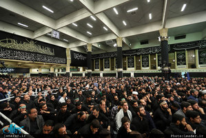 دومین شب مراسم عزاداری حضرت اباعبدالله الحسین(ع) با حضور رهبر معظم انقلاب 