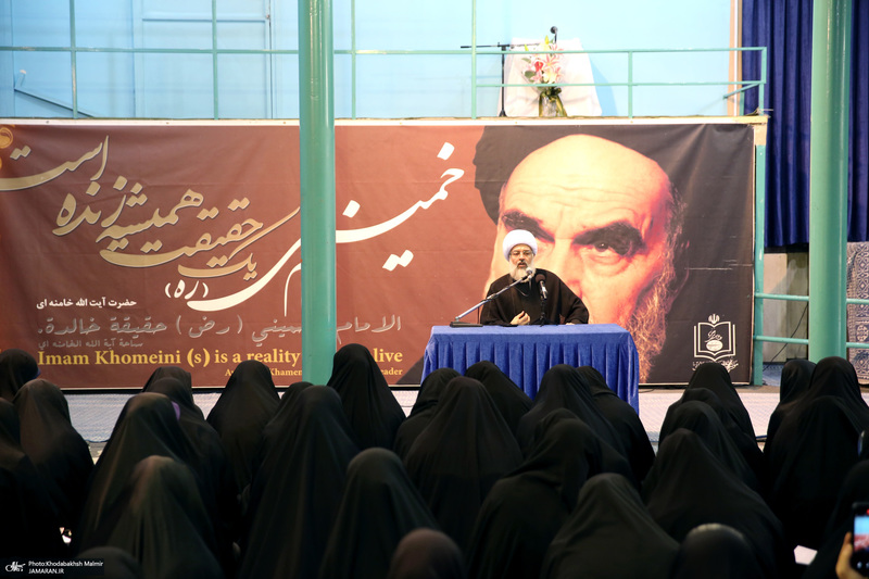 اردوی بانوان فعال فرهنگی استان زنجان (مکتب امام ) در حسینیه جماران