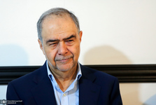 محسن امین‌زاده: به‌ مذاکرات خوش‌بین هستم/ بخش قابل توجهی از دیپلماسی که از وزارت خارجه‌ خارج شده‌ بود، دوباره‌ به وزارت‌خارجه‌ برگشته/ قراردادهای ۲۰ ساله و ۲۵ ساله فقط روی کاغذ است/ اگر با آمریکا به توافق نرسیم، مناسبات ما با کل جهان‌ مشکل‌تر خواهد شد