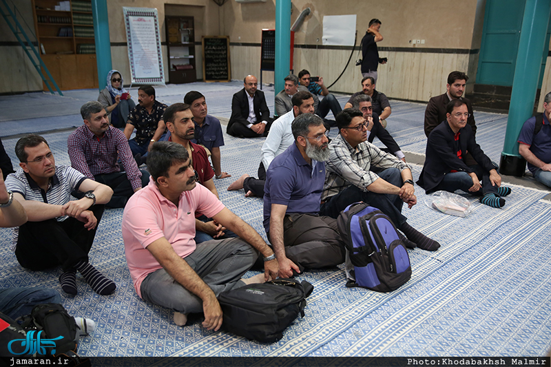 بازدید هیئتی از دانشگاه دفاع ملی جمهوری اسلامی پاکستان از بیت امام خمینی در جماران