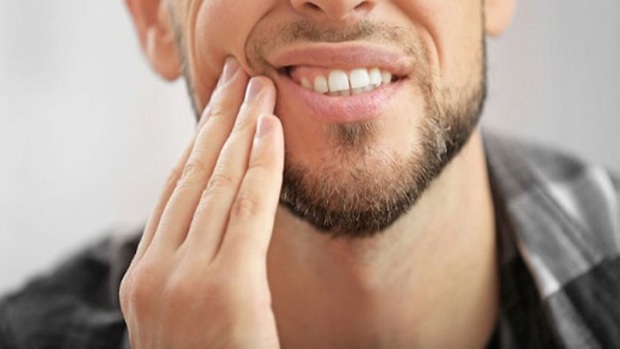 علل درد فک چیست؟ راه‌های درمان آن
