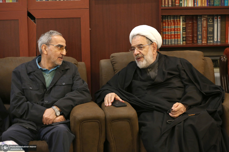 حضور شخصيت هاي سياسي در منزل مرحوم آیت الله بجنوردی 2