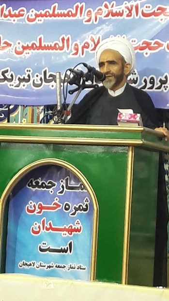 امام جمعه لاهیجان: تمامی معوقات کشاورزان چایکار پرداخت شود