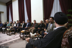 دیدار جمعی از اساتید ودانشجویان کشور تایلند با سید حسن خمینی