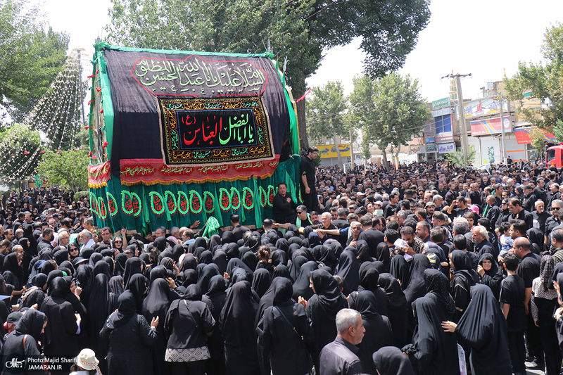 مراسم عزاداری و نخل گردانی روز عاشورا در خمین