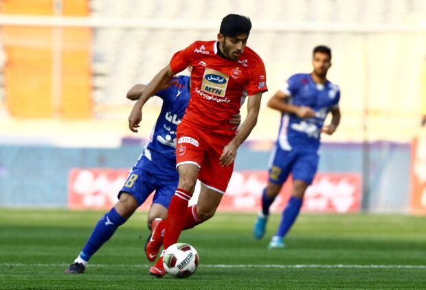 مهدی ترابی در پرسپولیس ماندنی شد