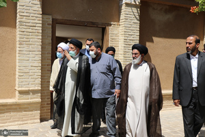 بازدید رئیس جمهوری از بیت تاریخی امام خمینی (س) در خمین