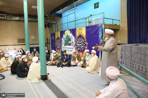 بازدید جمعی از امامان جمعه، روحانیون، علما، فضلا و مدرسین حوزه های علمیه اهل تسنن از جماران