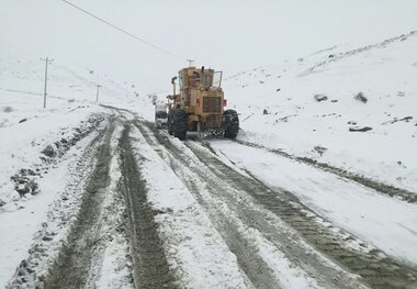برف و باران در جاده‌های 4 استان کشور/ ترافیک سنگین و پرحجم در هراز و چالوس