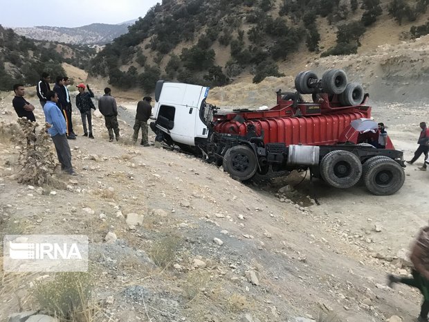 امسال ۱۳ هزار و ۷۱۱ نفر در جاده‌ها جان باختند