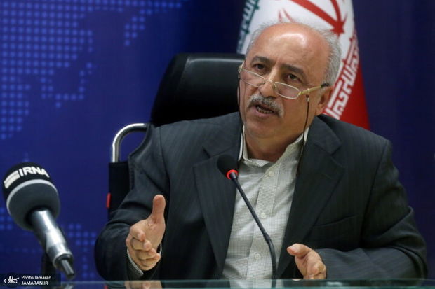 افقه: مسئولان برای مدیریت بازار بورس راهبرد مشخصی ندارند/ نیازمند تصمیمات اقتصادی فوری و ضربتی هستیم/ دولت باید مانند شرایط جنگ، برای کنترل اقتصاد و معیشت مردم تمام قد وارد عمل شود