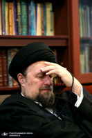 حضور شخصيت هاي سياسي در منزل مرحوم آیت الله بجنوردی 1