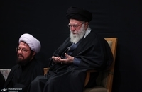 تصاویری از مراسم عزاداری شام شهادت حضرت زهرا(س) با حضور حضرت آیت‌الله خامنه‌ای  (9)