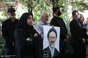 مراسم تشییع پیکر حجت الاسلام و المسلمین سید محمود دعایی از موسسه اطلاعات