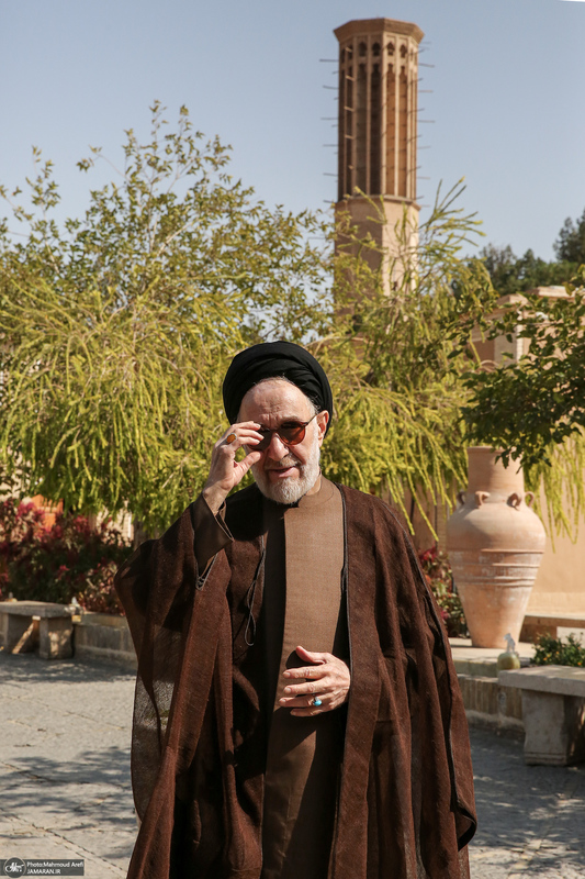 بازدید سید محمد خاتمی از باغ دولت آباد یزد