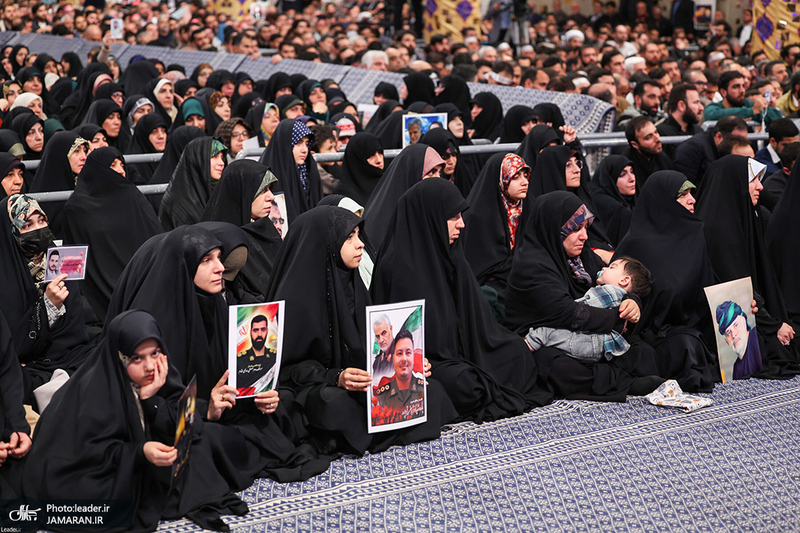 دیدار خانواده شهدای اقتدار با رهبر انقلاب در روز میلاد امیرالمومنین (ع)