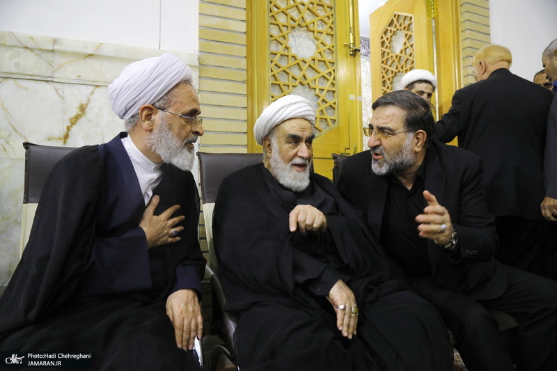 مراسم بزرگداشت رئیس جمهوری و یارانش در حرم حضرت معصومه(س)