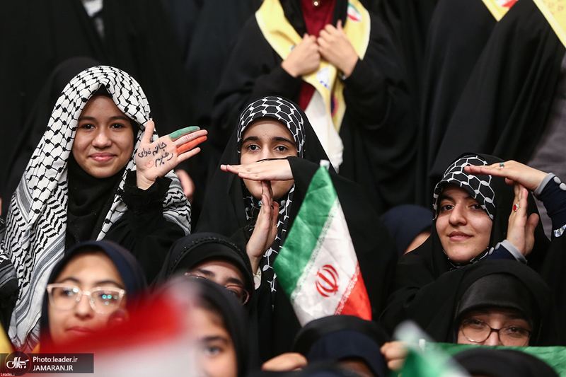 دیدار دانش‌آموزان و دانشجویان با رهبر معظم انقلاب