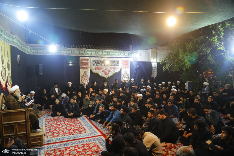 مراسم عزاداری دهه اول ماه صفر در بیت مرحوم آیت الله شاه آبادی‎