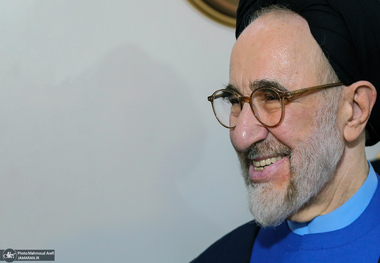 ببینید/ «سلام خاتمی»؛ ویدیویی خاطره‌انگیز از روزی که چهره‌های مختلف ایران از سید محمد خاتمی گفتند