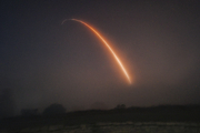 آمریکا یک موشک بالستیک قاره پیما را با موفقیت آزمایش کرد