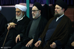 مراسم تشییع آیت الله حسن صانعی (ره) از حسینیه جماران - 3