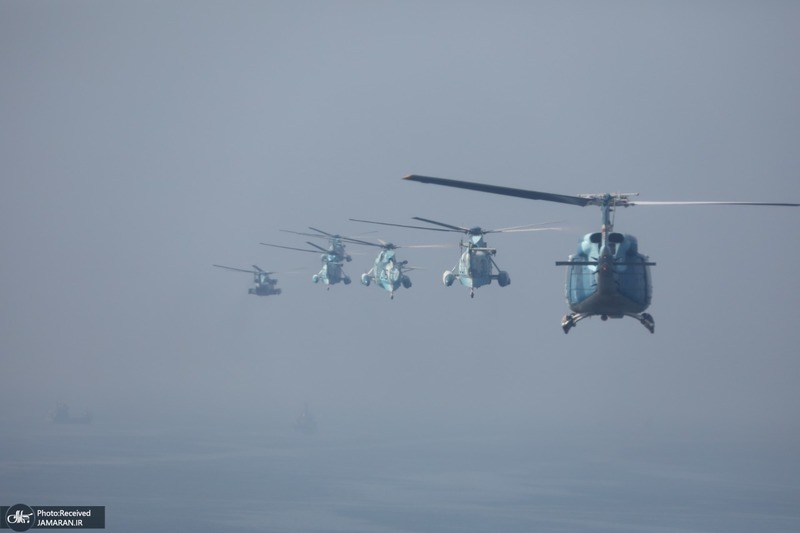 مراسم رژه دریایی ارتش بر کرانه خلیج فارس و در تنگه هرمز