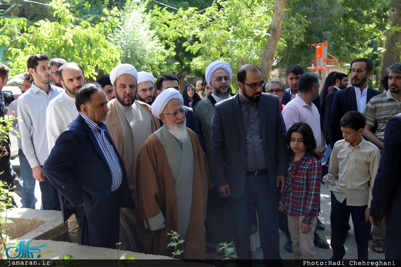 اقامه نماز عید سعید فطر به امامت آیت الله العظمی جوادی آملی در روستای احمدآباد