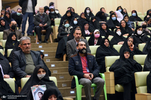 تجلیل از خانواده معظم شهدای خمین در بیت تاریخی امام خمینی