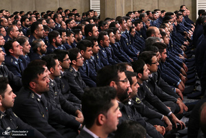 دیدار جمعی از فرماندهان و کارکنان نیروی هوایی ارتش با فرمانده معظم کل قوا