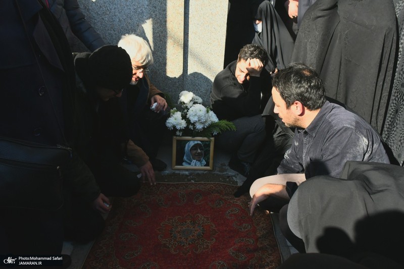 مراسم تشییع و خاکسپاری پیکر اشرف بروجردی