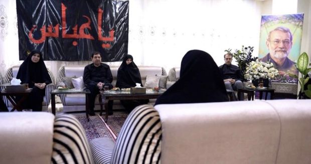 دستیار مقام معظم رهبری به دیدار خانواده شهید لاریجانی رفت/ مخبر: شهید لاریجانی زبان گویای عقلانیتِ راهبردی جمهوری اسلامی ایران بود