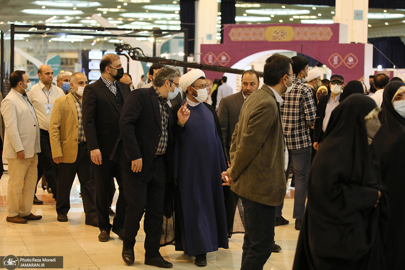 بازدید رئیس مؤسسه تنظیم و نشر آثار امام خمینی (س) از نمایشگاه قرآن