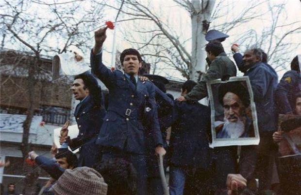 از عملیات کورتاژ چه می‌دانید؟/چرا امریکایی‌ها علیه انقلاب مردم چنین نقشه‌ای ریختند؟/صادق طباطبایی روایت کرده 