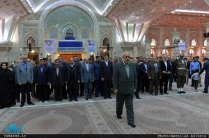 تجدید میثاق وزیر، معاونان وزارت نیرو با آرمان‌های امام خمینی(س) 